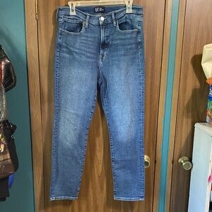 GAP Women's Straight Leg Blue Jeans EUC